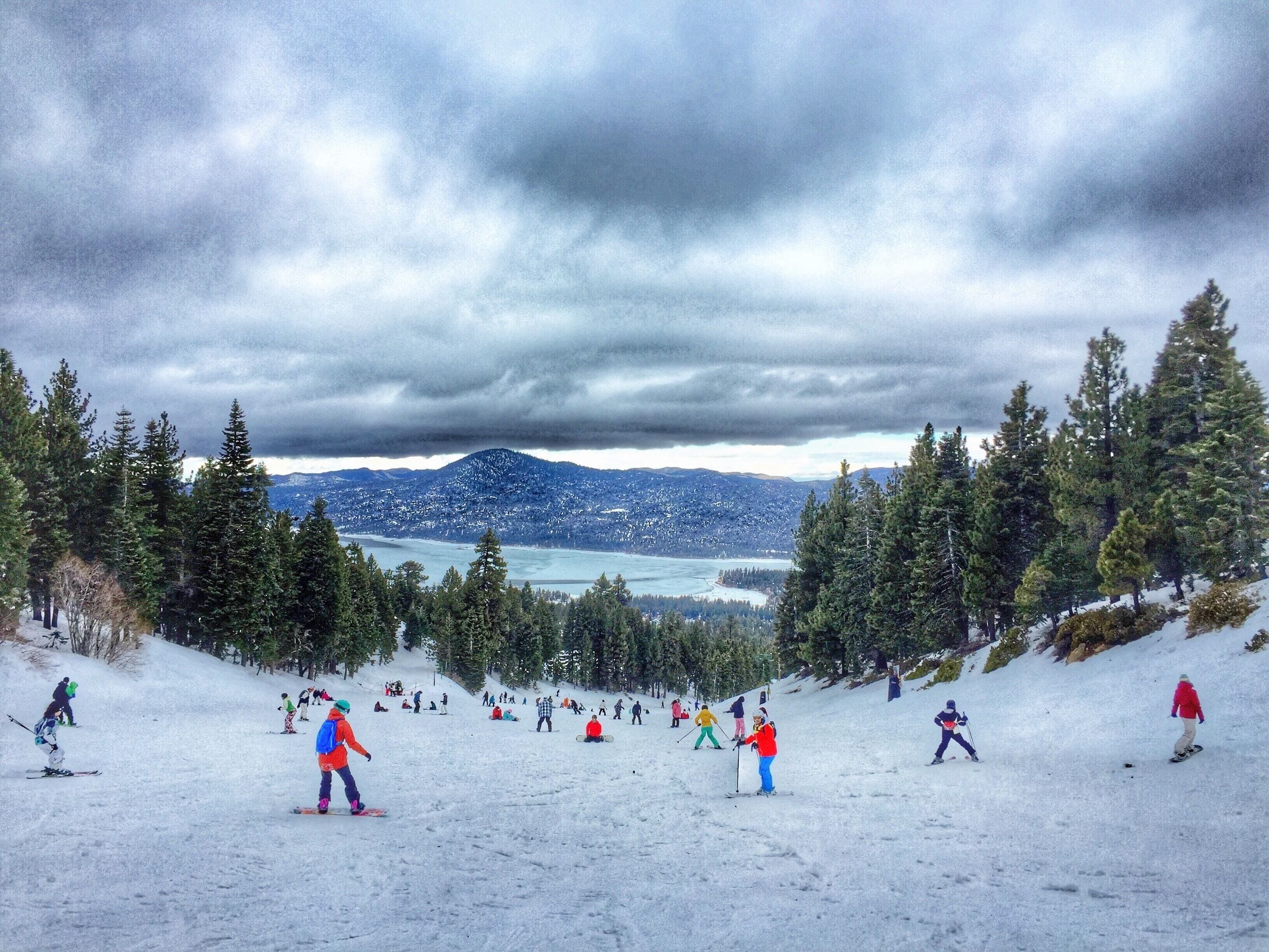 Best Places for a Winter Cabin Weekend in the U.S. (And How to Book Without the Fees)